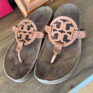 Tory Burch Leather Logo Thong Sandals in Cognac Brown